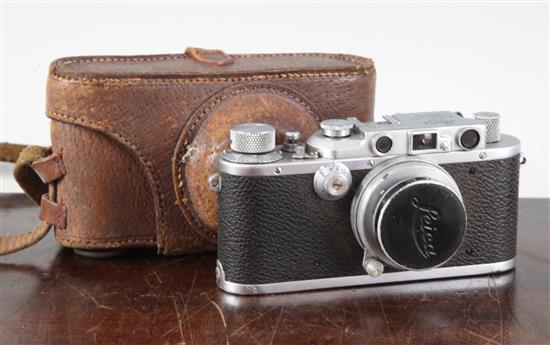 A 1930s Leica IIIa chrome cased camera, serial no. 184207,